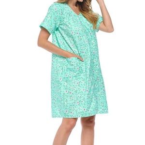 Casual Nights Snaps Front Closure House Dress Woven Houseco Size Medium (H1)